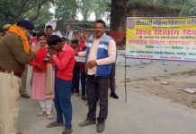 दिव्यांग दिवस पर बुढ़नपुर के सी ०ओ० गोपाल स्वरुप बाजपेई ने हरी झंडी दिखा कर दिव्यांग बच्चों की रैली को किया रवाना