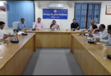 कुलपति और कुलसचिव महेंद्र कुमार ने कुल 50 समितियों के संयोजकों से तैयारी के संबंध में वार्ता की