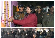 जिलाधिकारी ने पिंक बूथ का उद्घाटन फीता काटकर किया