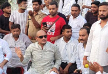 Former MLA Arunkant Yadav called BJP leaders brokers.
