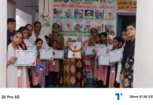 कन्या सीनियर बेसिक विद्यालय जलालपुर में लौहपुरुष सरदार बल्लभभाई पटेल की जयंती राष्ट्रीय एकता दिवस के रूप में मनायी गयी