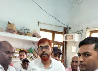 विद्युत समस्या को लेकर ग्रामीणों ने दिया एसडीओ को ज्ञापन