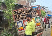 तेज रफ्तार पिकअप ने बाइक सवार को मारी टक्कर दो युवक हुए घायल