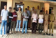 पांच लाख पंचानवे हजार रुपया व लगभग दस लाख रुपए के आभूषण के साथ चोरों को पुलिस ने किया गिरफ्तार