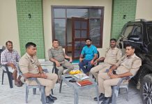 दोस्तपुर में बसपा के पिछड़ा वर्ग सम्मेलन से पहले बसपा नेता नन्हे सिंह चौहान हाउस अरेस्ट