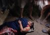 जनपद आजमगढ़ पवई थाना क्षेत्र के पवई बाजार में ही घुसकर महिला पर धारदार हथियार से जानलेवा हमला