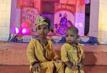 जन्माष्टमी पर मंदिरों में उमड़ी आस्था, झांकी ने लोगों का मन मोहा