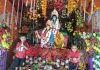 श्रीकृष्ण जन्म के बाद पलटू साहेब मंदिर में भंडारे व भजन-कीर्तन का आयोजन, भक्तों ने लिया प्रसाद