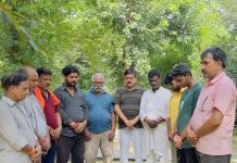 गोमती मित्रों ने वरिष्ठ पत्रकार व चिकित्सक को नमन कर किया श्रमदान का कार्य