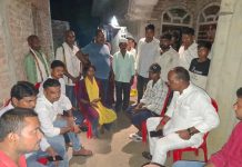 कादीपुर के वारी हमीदपुर में सर्पदंश से महिला की मौत, तीन बच्चे हुए अनाथ, विधायक राजेश गौतम ने पीड़ित परिवार से की मुलाकात