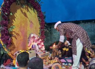 जलालपुर में गणेश विसर्जन की भव्य शोभायात्रा, तमसा नदी में प्रतिमा विसर्जित