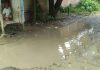 दो जिलों को जोड़ने वाला संपर्क मार्ग गड्ढे में तब्दील