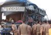 गोरखपुर लिंक एक्सप्रेस-वे पर भीषण हादसा: AC बस-ट्रेलर की टक्कर में 4 यात्रियों की मौत, 4 गंभीर घायल