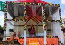 कुवार के प्रथम दिन शरद नवरात्रि के उपलक्ष्य पर पांडाल सजकर तैयार