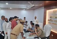 जलालपुर मे आयोजित समाधान दिवस में 67 शिकायतें दर्ज, पांच का मौके पर निस्तारण
